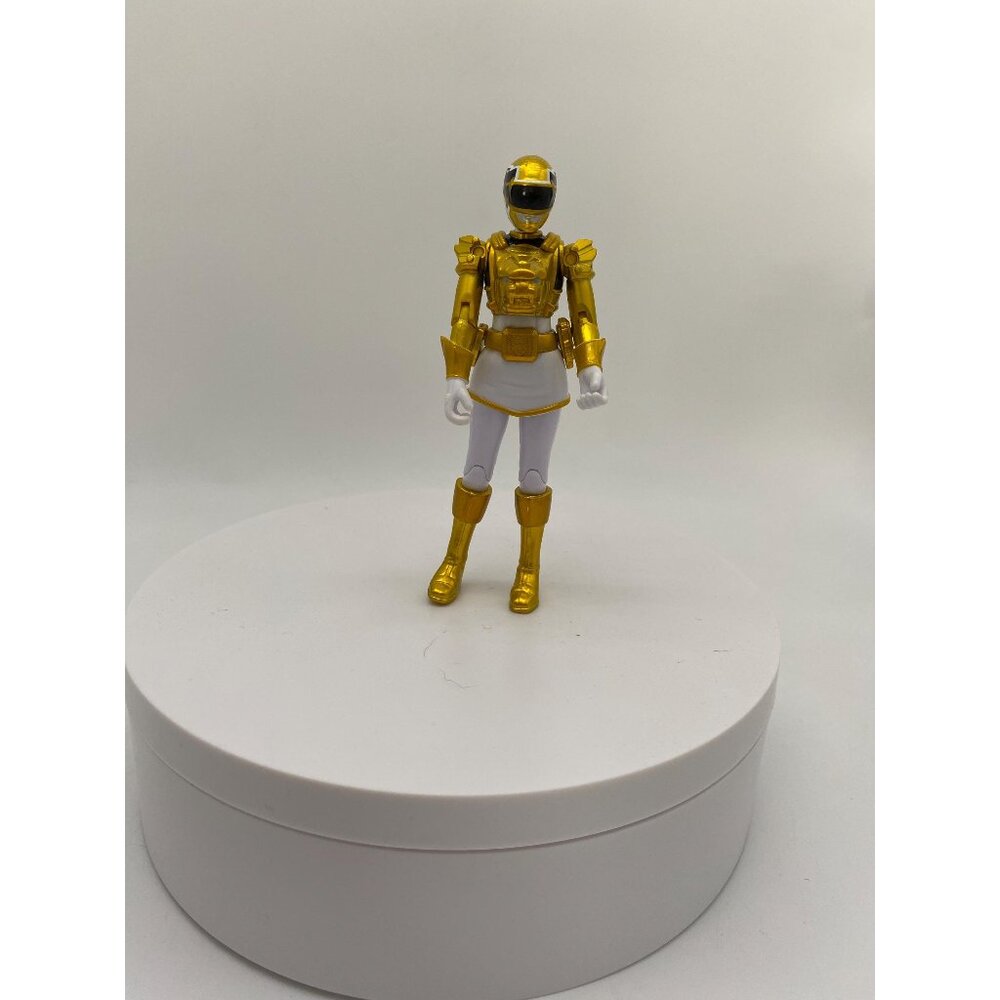 Vintage Power Rangers Megaforce Metallic Force Yellow Ranger Figurine